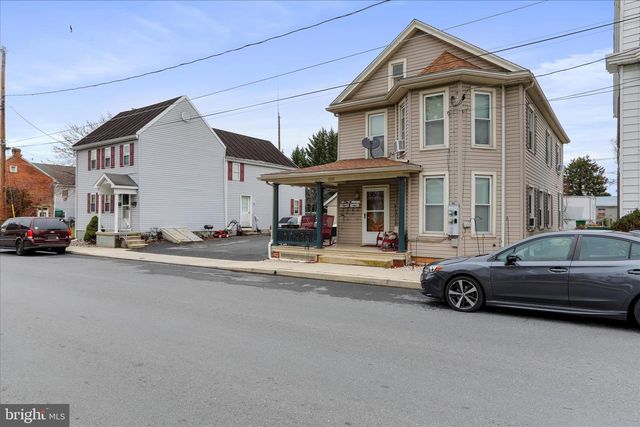 26 E E MADISON STREET, Greencastle, PA 17225