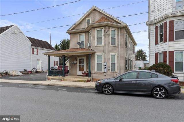 26 E E MADISON STREET, Greencastle, PA 17225