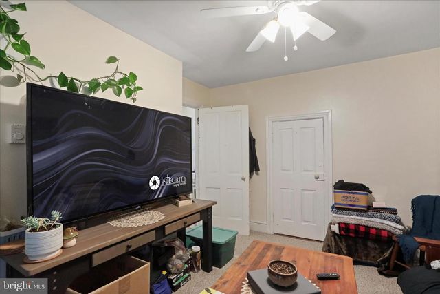 26 E E MADISON STREET, Greencastle, PA 17225