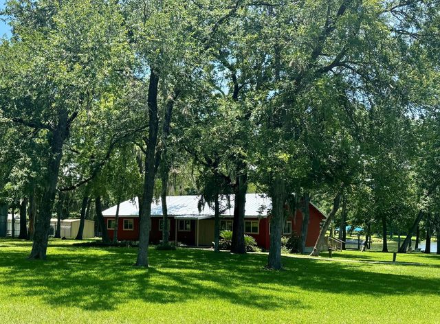 11950 N Ridgeway Drive, Willis, TX 77318