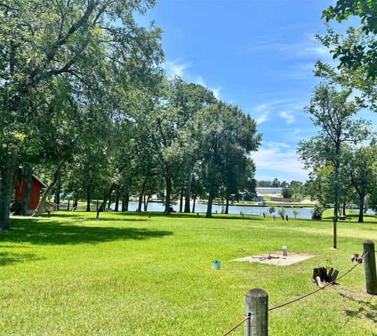 11950 N Ridgeway Drive, Willis, TX 77318