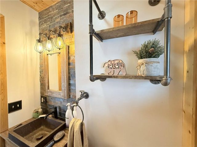 11495 W Tiger Cat Road, Hayward, WI 54843