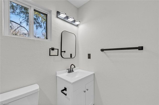 2106 Chestnut AVE, Newport News, VA 23607