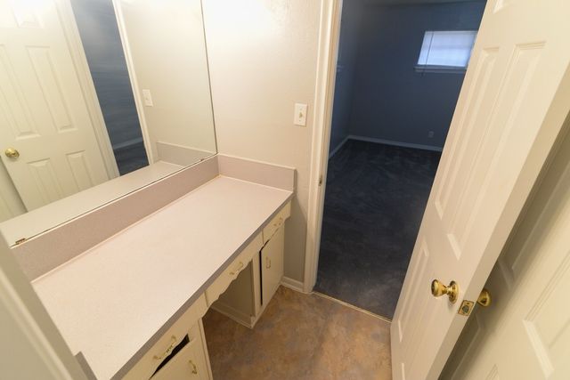 614 N Young Boulevard, Desoto, TX 75115
