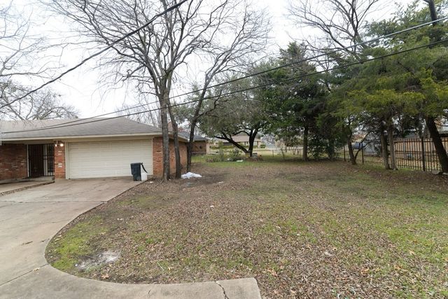 614 N Young Boulevard, Desoto, TX 75115