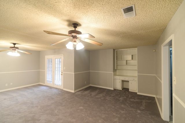 614 N Young Boulevard, Desoto, TX 75115
