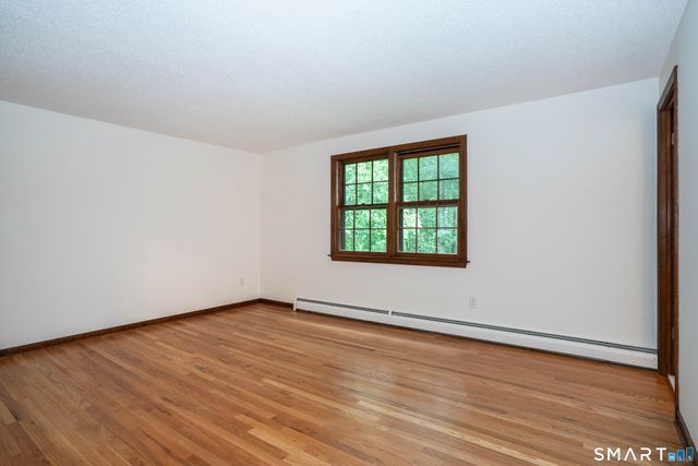 182 Valley View Road, Manchester, CT 06040