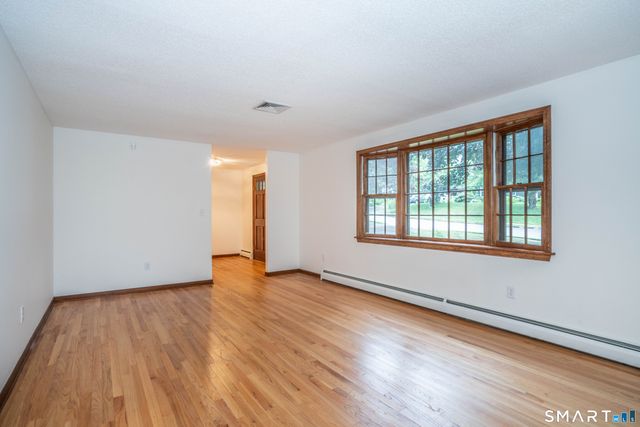 182 Valley View Road, Manchester, CT 06040