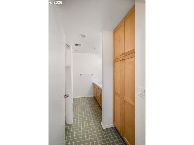 1718 Ne 11TH Ave 415, Portland, OR 97212