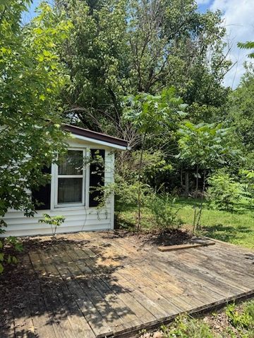 136 Circle Dr, Cookeville, TN 38506