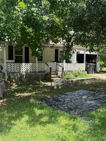 136 Circle Dr, Cookeville, TN 38506