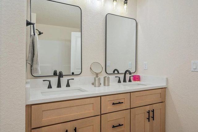 693 E Bowers Avenue, Crestview, FL 32539