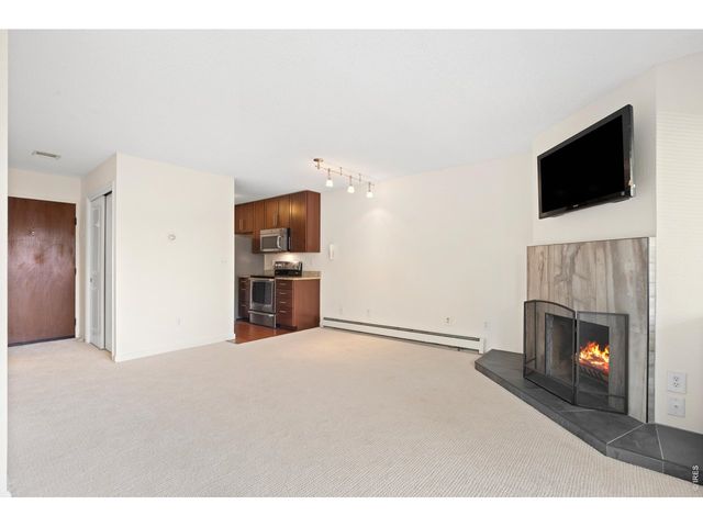 3120 Corona Trl L-206, Boulder, CO 80301