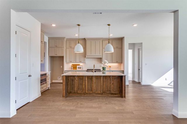 1016 Emery Court, Willow Park, TX 76087