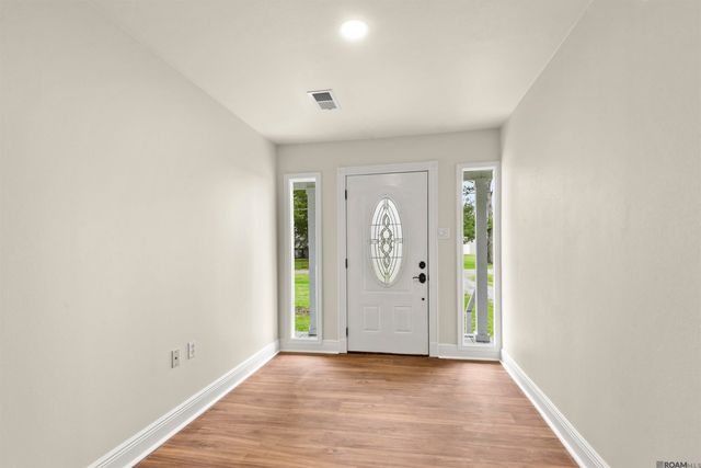 16290 Oakridge Dr, Prairieville, LA 70769