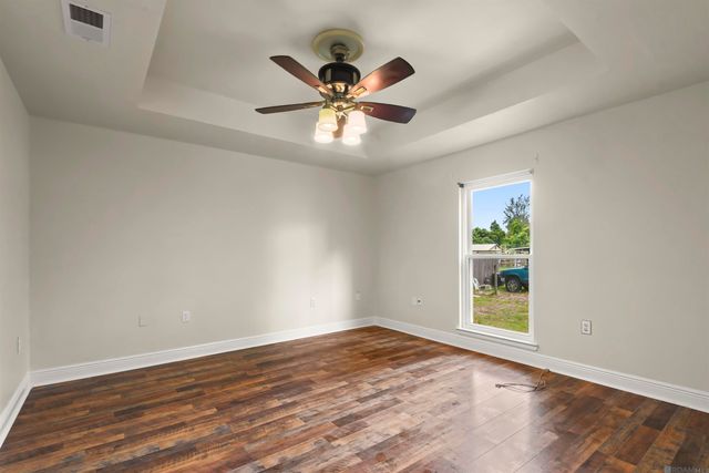 16290 Oakridge Dr, Prairieville, LA 70769