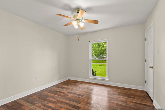 16290 Oakridge Dr, Prairieville, LA 70769