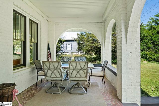 501 N Adair Street, Clinton, SC 29325