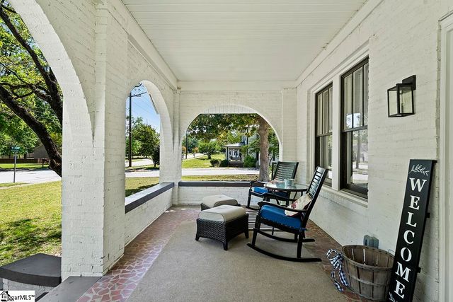 501 N Adair Street, Clinton, SC 29325