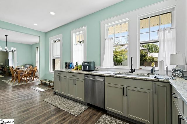 501 N Adair Street, Clinton, SC 29325