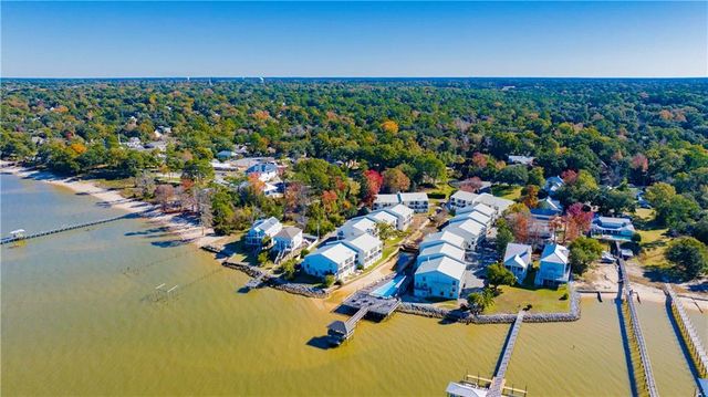 710 Mobile Street 59, Fairhope, AL 36532