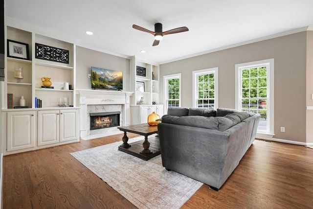 1011 Fairway Valley Drive, Woodstock, GA 30189
