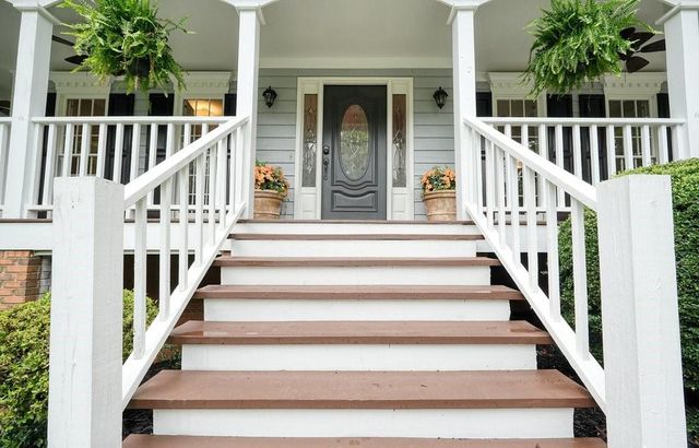 1011 Fairway Valley Drive, Woodstock, GA 30189