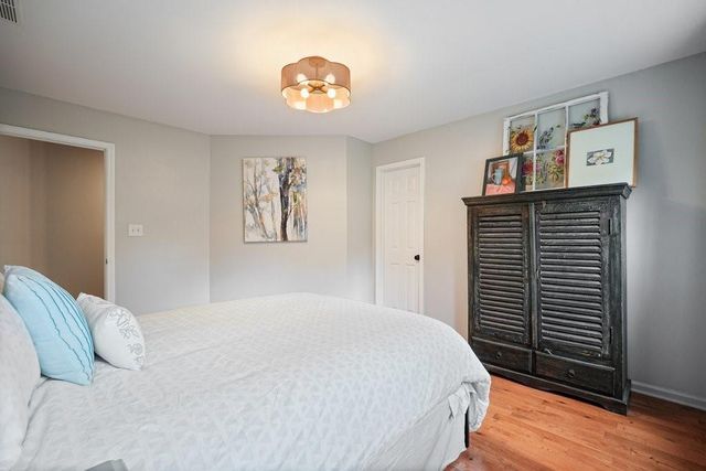 1011 Fairway Valley Drive, Woodstock, GA 30189