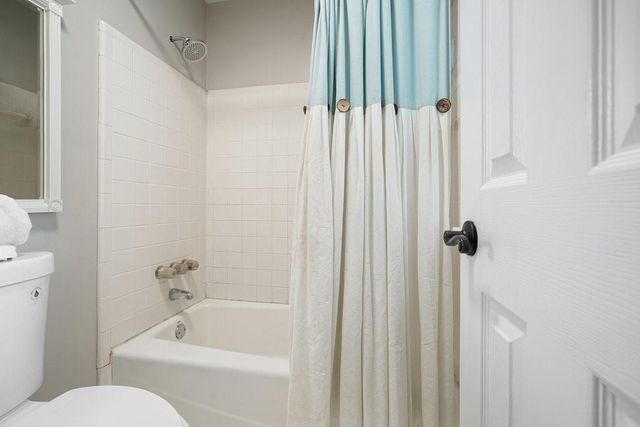 1011 Fairway Valley Drive, Woodstock, GA 30189
