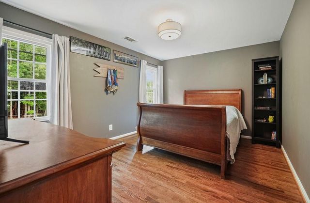 1011 Fairway Valley Drive, Woodstock, GA 30189