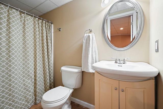 1011 Fairway Valley Drive, Woodstock, GA 30189