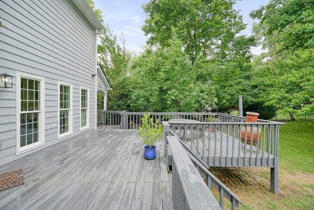 1011 Fairway Valley Drive, Woodstock, GA 30189