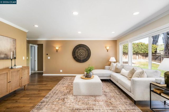 855 Columbine Ct, Danville, CA 94526