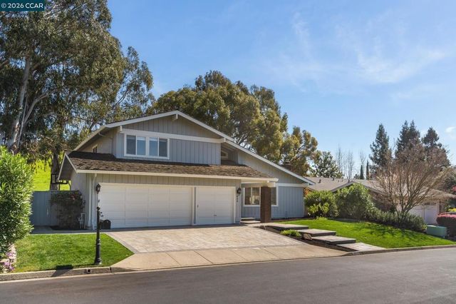 855 Columbine Ct, Danville, CA 94526