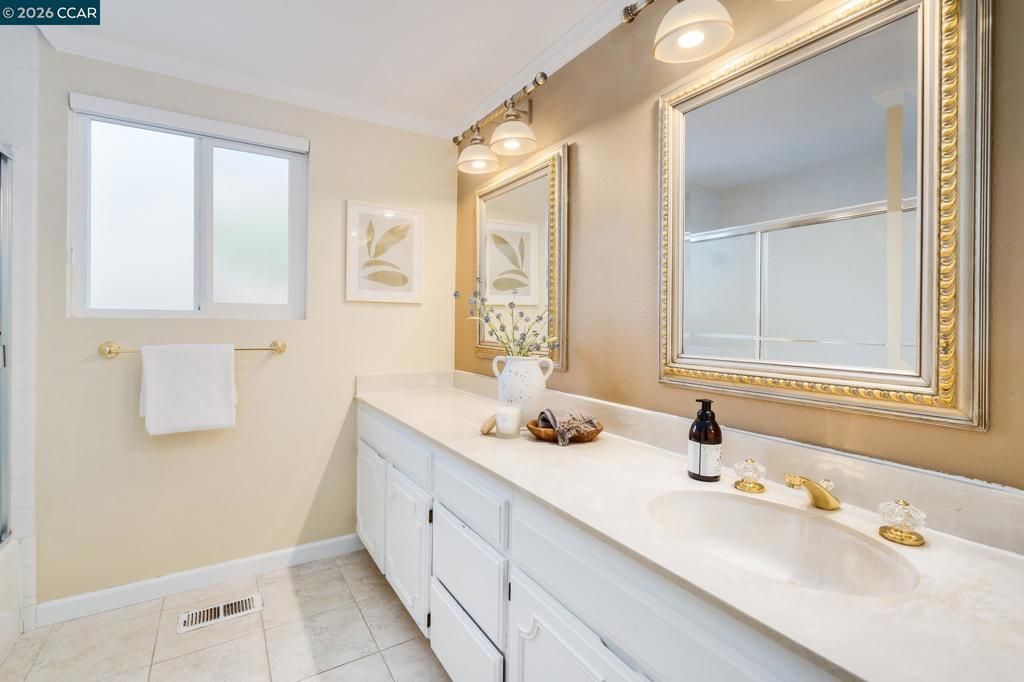 Image 17 of property listing at 855 Columbine Ct, Danville, CA 94526