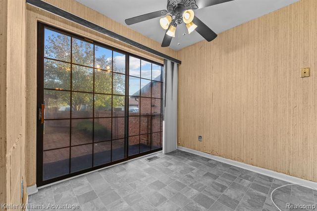 26692 Summerdale Drive, Southfield, MI 48033