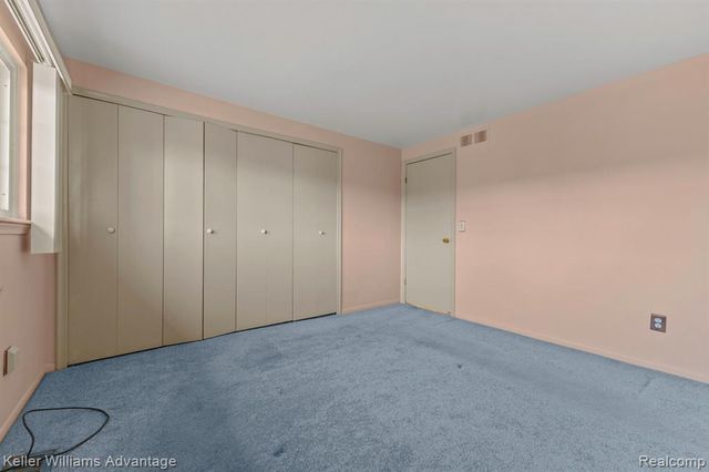 26692 Summerdale Drive, Southfield, MI 48033