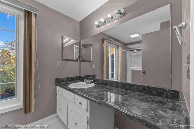 26692 Summerdale Drive, Southfield, MI 48033