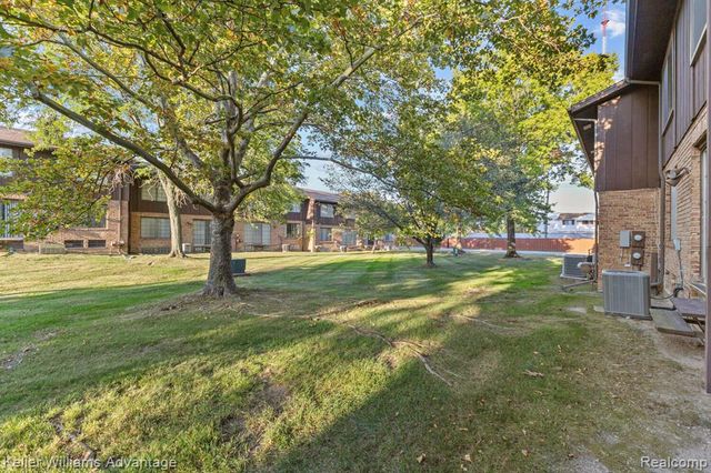 26692 Summerdale Drive, Southfield, MI 48033