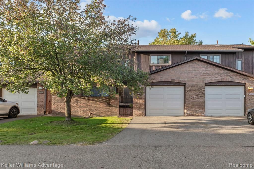 26692 Summerdale Drive, Southfield, MI 48033