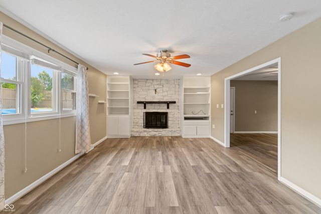 1031 Parkside Drive, Columbus, IN 47203