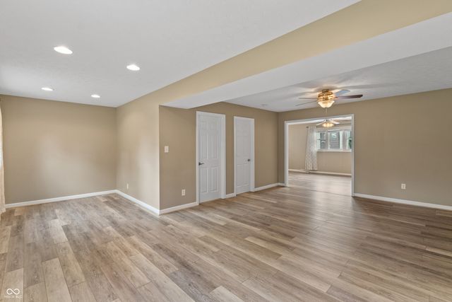1031 Parkside Drive, Columbus, IN 47203