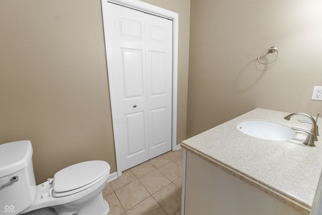 1031 Parkside Drive, Columbus, IN 47203