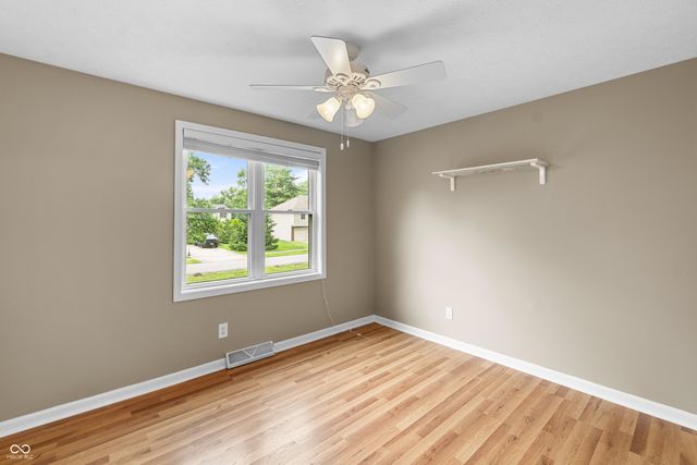 1031 Parkside Drive, Columbus, IN 47203