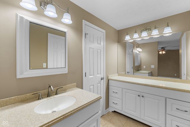 1031 Parkside Drive, Columbus, IN 47203