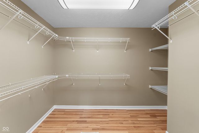 1031 Parkside Drive, Columbus, IN 47203