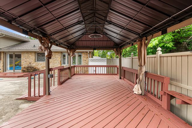 1031 Parkside Drive, Columbus, IN 47203