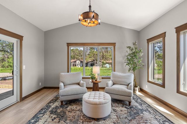 1060 Legend Lane, River Falls, WI 54022