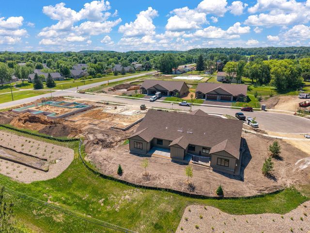 1060 Legend Lane, River Falls, WI 54022