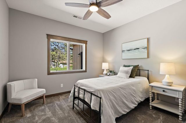 1060 Legend Lane, River Falls, WI 54022
